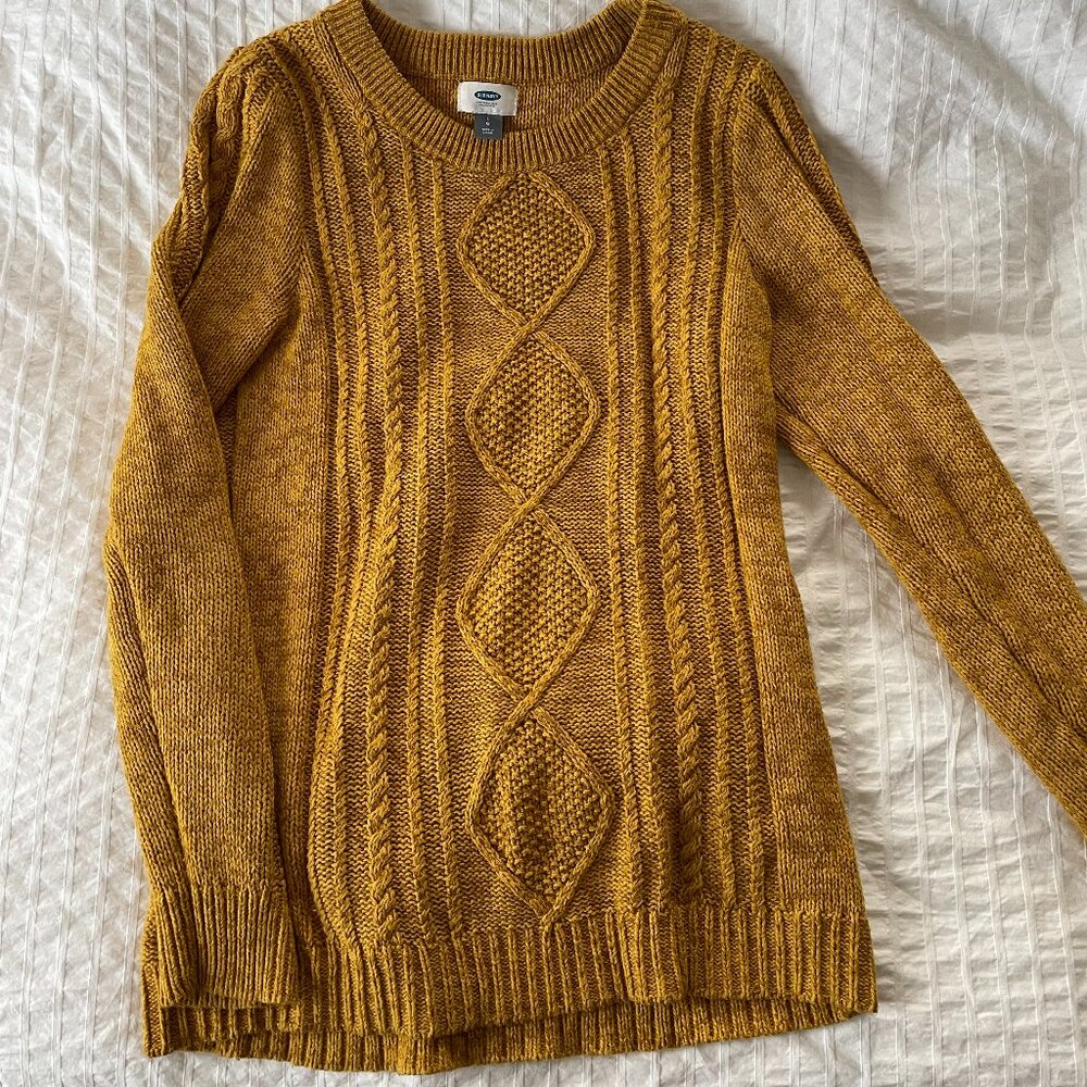Old Navy cable-knit sweater -- Size L -- yellow/gold color